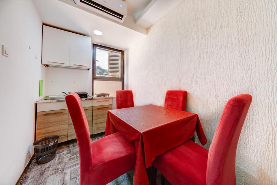 Post Office Center Apartments 布德瓦 外观 照片